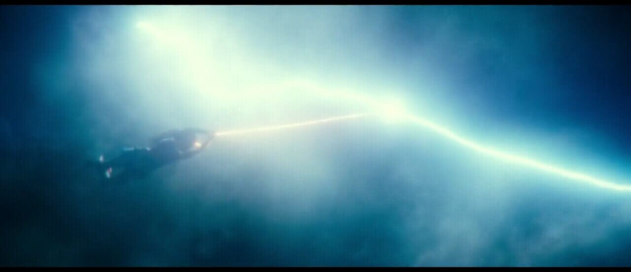 wonder-woman-1984-movie-trailer-screen-shot-diana-lighting-jump-review wonder-woman-1984-movie-trailer-screen-shot-diana-lighting-jump-review